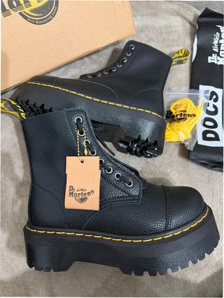 Botas Dr. Martens Talla 39 Mujer