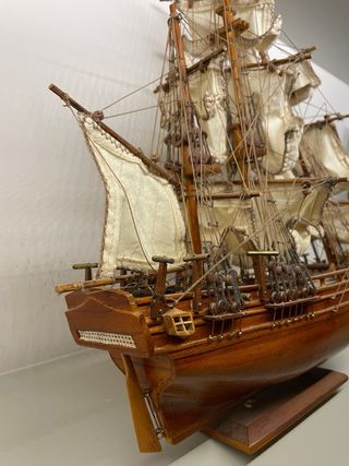 Modellino Nave a Vela in Legno