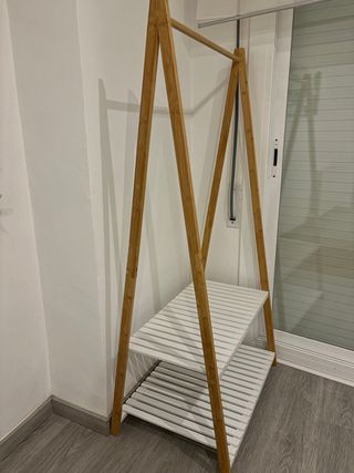 Burra de ropa de madera y bambú