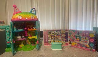 Casa di Gabby con figure