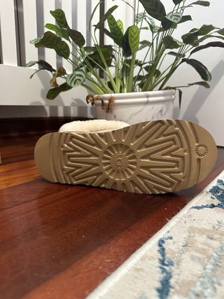 Botas UGG Beige con Plataforma