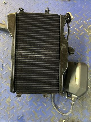 Radiador Yamaha MT-07 2025