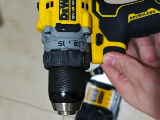 Taladro Dewalt DCD805NT