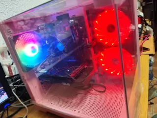 PC Gamer Rosa con RGB