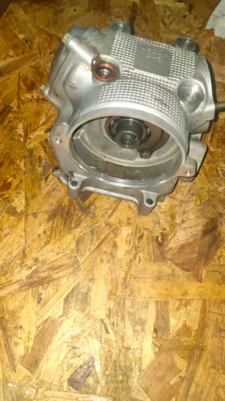 Culata Yamaha xmax 250 carburador 2006