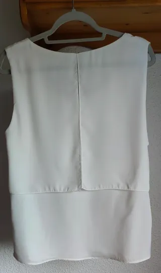 Blusa blanca sin mangas