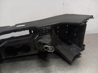 APOYABRAZOS CENTRAL KIA SPORTAGE (QL) G4FD