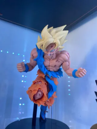 Goku Shonen Jump Aniversario Figura