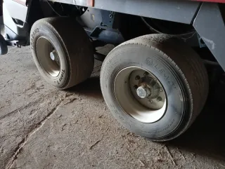 Empacadora Massey Ferguson con Rastrillo