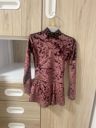 Maillot patinaje terciopelo con pedrería