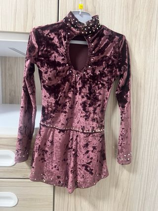 Maillot patinaje terciopelo con pedrería