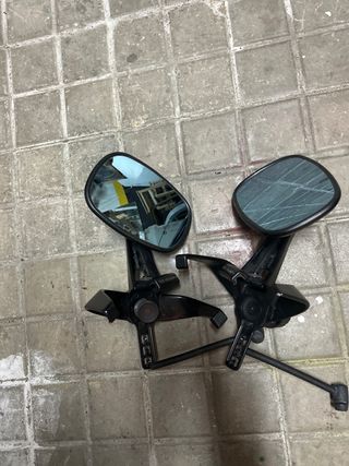 Espejos retrovisores extras,