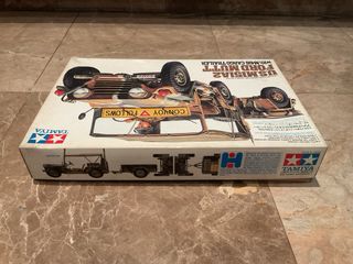 Maqueta Tamiya Ford Mutt con remolque