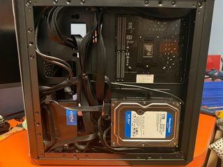 Ordenador Gaming Negro y Morado (negociable)