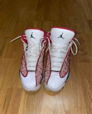 Zapatillas Jordan Rojas y Blancas