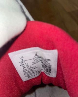 Zapatillas Jordan Rojas y Blancas