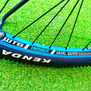 GIANT BRASS 1 DIRT JUMP FREESTYLE TALLA M