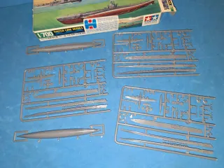 Maquetas 1:700 barcos originales  años 80-90