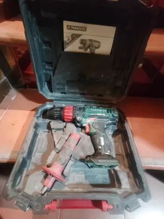 Taladro Percutor Parkside a Batería