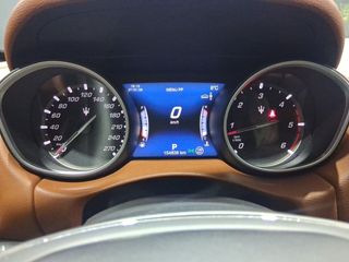 Maserati Levante V6 275 HP D AWD