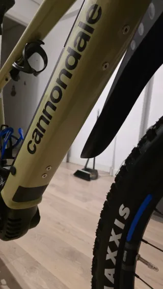 Bicicleta Eléctrica Cannondale