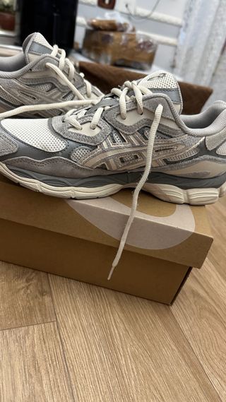 Asics Gel NYC Uomo 41.5 Beige/Grigio Nuove Scatola