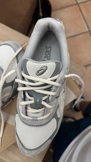 Asics Gel NYC Uomo 41.5 Beige/Grigio Nuove Scatola