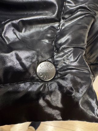 Chaqueta Moncler Negra con Capucha