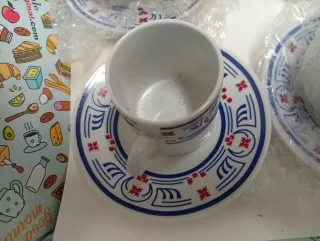 Juego 6 tazas porcelana azul y blanco sin usar