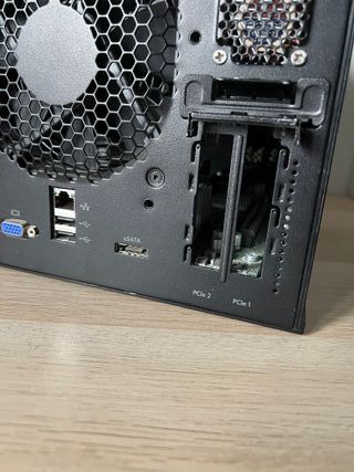 HP Microserver Gen 7 N40L + SSD 120GB