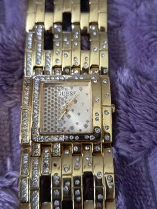 Reloj GUESS WATERFALL Dorado Mujer