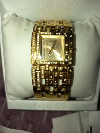 Reloj GUESS WATERFALL Dorado Mujer