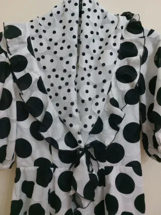 Bata flamenca con piquillo lunares