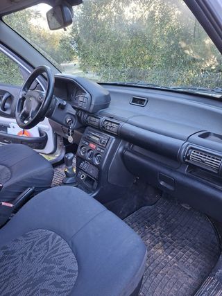 Lam rover  Freelander 2002