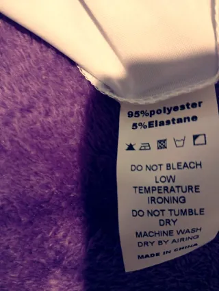 Camiseta futurista psicodélica