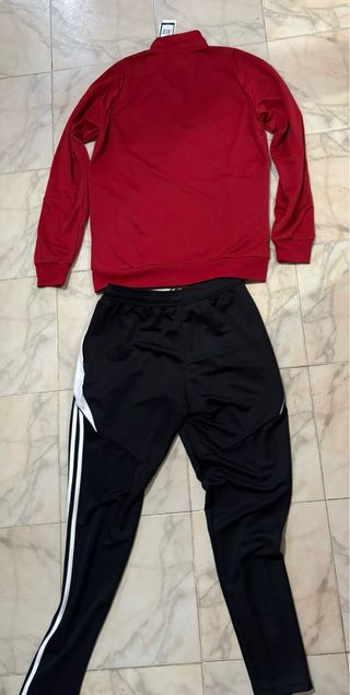 Chándal Adidas Rojo y Negro Original, Sin estrenar