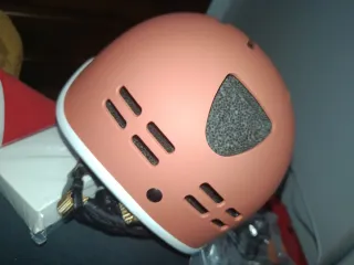 Casco bici e skate della marca