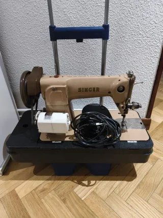 Máquina de coser Singer vintage beige