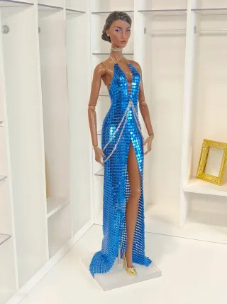 Vestido largo azul Fashion Royalty