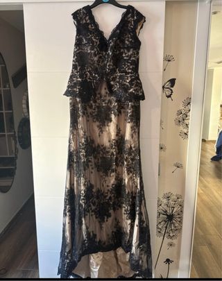 Vestido largo fiesta encaje negro y beige