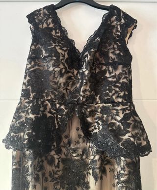 Vestido largo fiesta encaje negro y beige