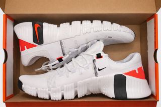 Zapatillas Nike Free Metcon 5 Blancas Rojas