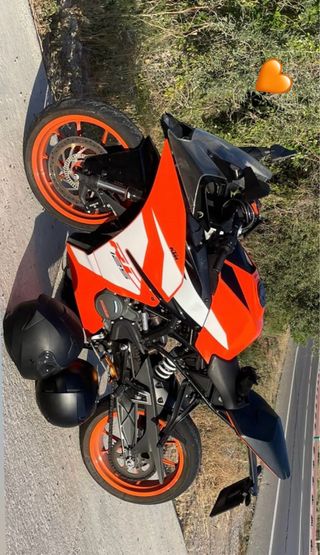 KTM RC 125cc 2018 naranja y blanca