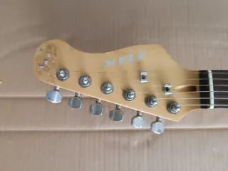 Guitarra Eléctrica Stix Negra y Blanca