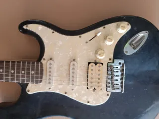 Guitarra Eléctrica Stix Negra y Blanca