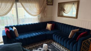 Sofá modular azul de terciopelo