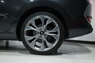 Hyundai i30 Fastback FULL EQUIP 160cv Pegatina ECO