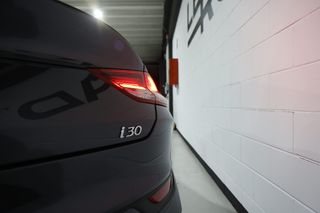 Hyundai i30 Fastback FULL EQUIP 160cv Pegatina ECO