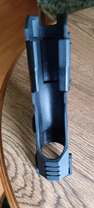 Cañero de pesca negro (ideal para kayaks y patos )