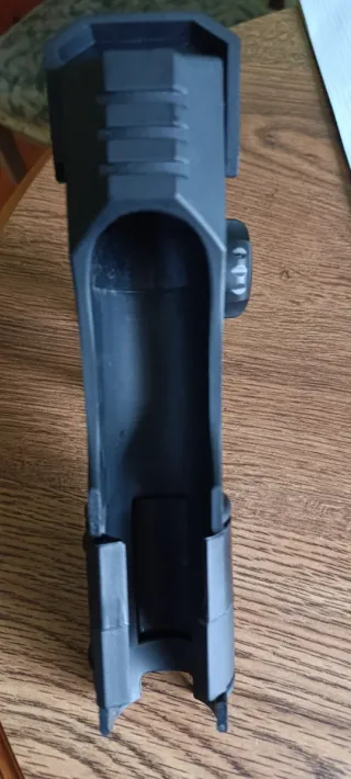 Cañero de pesca negro (ideal para kayaks y patos )